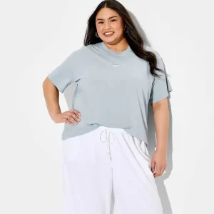 Womens Wild Fable Oversized Short Sleeve Crewneck Graphic T-Shirt