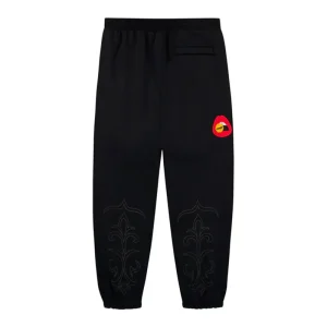 Areena Design <p>AVIREX X WRANGLER TRACKSUIT delivers coordinated athleisure style with collaboration-inspired branding, soft comfort feel, making it a standout choice for retro sporty looks and everyday rotation.</p> AVIREX X WRANGLER TRACKSUIT <p>AVIREX X WRANGLER TRACKSUIT delivers coordinated athleisure style with collaboration-inspired branding, soft comfort feel, making it a standout choice for retro sporty looks and everyday rotation.</p>