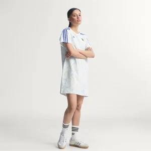 Areena Design <p>Adidas Argentina Originals Dress brings sports and fanwear styling to a comfortable dress made for game days, fan events, training-inspired outfits, and casual weekends. Easy to style and strong for casual, fan, and streetwear outfits.</p> Adidas Argentina Originals Dress <p>Adidas Argentina Originals Dress brings sports and fanwear styling to a comfortable dress made for game days, fan events, training-inspired outfits, and casual weekends. Easy to style and strong for casual, fan, and streetwear outfits.</p>