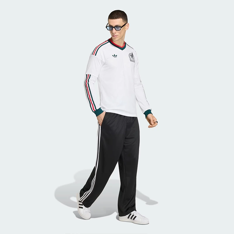 Adidas Mexico 26 Away Long Sleeve Jersey 4 Adidas Mexico 26 Away Long Sleeve Jersey <p>Adidas Mexico 26 Away Long Sleeve Jersey brings sports and fanwear styling to a comfortable jersey made for game days, fan events, training-inspired outfits, and casual weekends. Easy to style and strong for casual, fan, and streetwear outfits.</p>