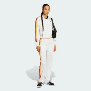 Areena Design <p>Adidas Tracksuit White delivers clean white athletic style, coordinated casual wear, and comfortable everyday versatility.</p> Adidas Tracksuit White <p>Adidas Tracksuit White delivers clean white athletic style, coordinated casual wear, and comfortable everyday versatility.</p>