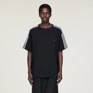 Areena Design <p>Adidas Y-3 Short Sleeve Tee 3-Stripes offers a clean everyday look with sport-inspired graphics, soft casual styling, and easy outfit versatility.</p> Adidas Y-3 Short Sleeve Tee 3-Stripes <p>Adidas Y-3 Short Sleeve Tee 3-Stripes offers a clean everyday look with sport-inspired graphics, soft casual styling, and easy outfit versatility.</p>