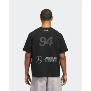 Areena Design <p>Adidas para Bad Bunny x Mercedes-AMG F1 T-Shirt delivers graphic streetwear character with collaboration-inspired branding, motorsport identity, easy graphic styling, making it a standout choice for casual outfits and everyday rotation.</p> Adidas para Bad Bunny x Mercedes-AMG F1 T-Shirt <p>Adidas para Bad Bunny x Mercedes-AMG F1 T-Shirt delivers graphic streetwear character with collaboration-inspired branding, motorsport identity, easy graphic styling, making it a standout choice for casual outfits and everyday rotation.</p>