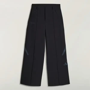 Areena Design <p>Adidas x entire studios Z.N.E. Uniform Pant Woven delivers distinctive fashion appeal with collaboration-inspired branding, making it a standout choice for modern wardrobes and everyday rotation.</p> Adidas x entire studios Z.N.E. Uniform Pant Woven <p>Adidas x entire studios Z.N.E. Uniform Pant Woven delivers distinctive fashion appeal with collaboration-inspired branding, making it a standout choice for modern wardrobes and everyday rotation.</p>