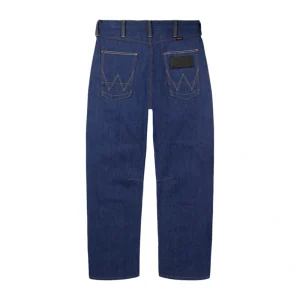 Areena Design <p>Avirex x Wrangler Barrel Jean delivers modern streetwear appeal, comfortable wear, and versatile everyday styling for everyday outfits.</p> Avirex x Wrangler Barrel Jean <p>Avirex x Wrangler Barrel Jean delivers modern streetwear appeal, comfortable wear, and versatile everyday styling for everyday outfits.</p>