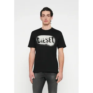Areena Design <p>Diesel Graphic Tee delivers easy everyday style, comfortable all-day wear, and versatile outfit styling.</p> Diesel Graphic Tee <p>Diesel Graphic Tee delivers easy everyday style, comfortable all-day wear, and versatile outfit styling.</p>