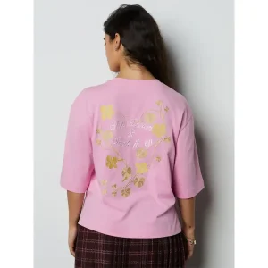 Areena Design <p>Floral Graphic Tee delivers easy everyday style, comfortable all-day wear, and versatile outfit styling.</p> Floral Graphic Tee <p>Floral Graphic Tee delivers easy everyday style, comfortable all-day wear, and versatile outfit styling.</p>