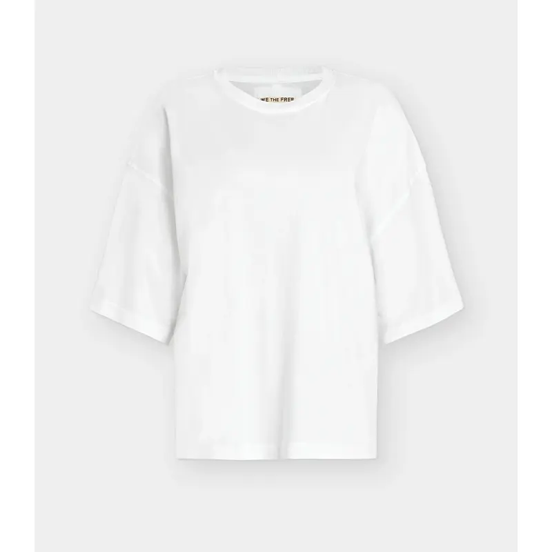 Free People Oversized Tee Free People Oversized Tee <p>Free People Oversized Tee delivers easy everyday style, comfortable all-day wear, and versatile outfit styling.</p>