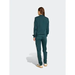 Areena Design <p>Green Adidas Tracksuit delivers coordinated athleisure style with soft comfort feel, making it a standout choice for retro sporty looks and everyday rotation.</p> Green Adidas Tracksuit <p>Green Adidas Tracksuit delivers coordinated athleisure style with soft comfort feel, making it a standout choice for retro sporty looks and everyday rotation.</p>