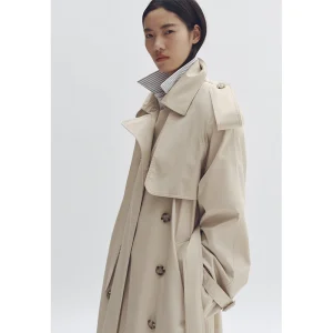 Areena Design <p>H&M x Stella McCartney Women's Oversized Trench Coat brings premium streetwear styling to a comfortable jacket made for streetwear rotations, layered outfits, and elevated casual styling. Easy to style and strong for casual, fan, and streetwear outfits.</p> H&M x Stella McCartney Women's Oversized Trench Coat <p>H&M x Stella McCartney Women's Oversized Trench Coat brings premium streetwear styling to a comfortable jacket made for streetwear rotations, layered outfits, and elevated casual styling. Easy to style and strong for casual, fan, and streetwear outfits.</p>
