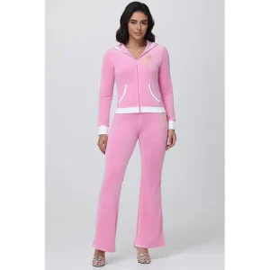 Areena Design <p>Juicy Couture Tracksuit 2000s delivers retro 2000s velour-inspired energy, coordinated lounge styling, and comfortable everyday versatility.</p> Juicy Couture Tracksuit 2000s <p>Juicy Couture Tracksuit 2000s delivers retro 2000s velour-inspired energy, coordinated lounge styling, and comfortable everyday versatility.</p>