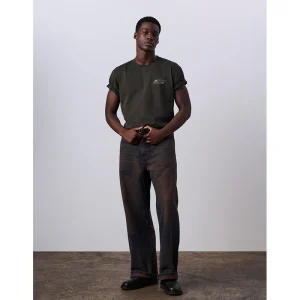 Areena Design <p>Jung Kook for Calvin Klein Logo Badge Black Relaxed T-Shirt delivers pop-culture appeal, comfortable wear, and statement styling in a standout black tone for everyday outfits.</p> Jung Kook for Calvin Klein Logo Badge Black Relaxed T-Shirt <p>Jung Kook for Calvin Klein Logo Badge Black Relaxed T-Shirt delivers pop-culture appeal, comfortable wear, and statement styling in a standout black tone for everyday outfits.</p>