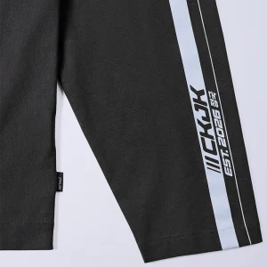 Areena Design <p>Jung Kook for Calvin Klein Racing Stripe Relaxed T-Shirt delivers motorsport energy, comfortable wear, and racing-inspired styling for everyday outfits.</p> Jung Kook for Calvin Klein Racing Stripe Relaxed T-Shirt <p>Jung Kook for Calvin Klein Racing Stripe Relaxed T-Shirt delivers motorsport energy, comfortable wear, and racing-inspired styling for everyday outfits.</p>