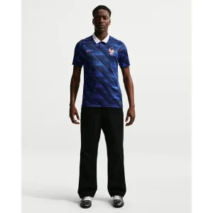 Areena Design <p>Mens France Nike Football T-Shirt delivers lightweight comfort, stylish graphics, and everyday versatility.</p> Mens France Nike Football T-Shirt <p>Mens France Nike Football T-Shirt delivers lightweight comfort, stylish graphics, and everyday versatility.</p>