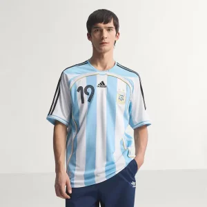 Areena Design <p>Messi Argentina Jersey delivers sport-inspired style, breathable comfort, and standout fan energy.</p> Messi Argentina Jersey <p>Messi Argentina Jersey delivers sport-inspired style, breathable comfort, and standout fan energy.</p>