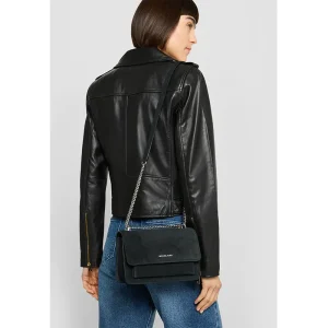 Areena Design <p>Michael Kors Leather Jacket delivers premium jacket appeal, structured layering comfort, and versatile styling for everyday outfits.</p> Michael Kors Leather Jacket <p>Michael Kors Leather Jacket delivers premium jacket appeal, structured layering comfort, and versatile styling for everyday outfits.</p>