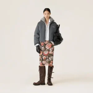 Areena Design <p>Miu Miu Fleece Jacket delivers soft warm layering, comfortable all-day wear, and versatile outfit styling.</p> Miu Miu Fleece Jacket <p>Miu Miu Fleece Jacket delivers soft warm layering, comfortable all-day wear, and versatile outfit styling.</p>