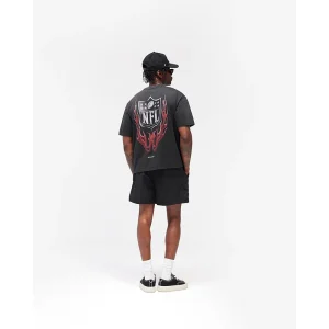 Areena Design <p>NFL Shield x Represent T-Shirt delivers graphic streetwear character with collaboration-inspired branding, easy graphic styling, making it a standout choice for casual outfits and everyday rotation.</p> NFL Shield x Represent T-Shirt <p>NFL Shield x Represent T-Shirt delivers graphic streetwear character with collaboration-inspired branding, easy graphic styling, making it a standout choice for casual outfits and everyday rotation.</p>