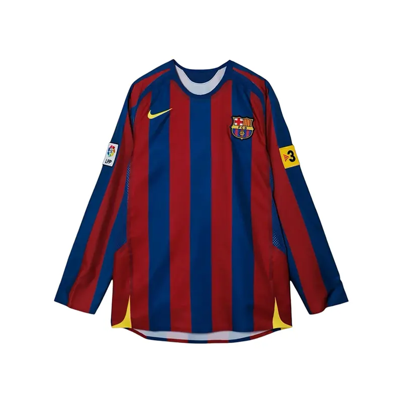 Nike FC Barcelona Re-Issue 2005-06 Ronaldinho #10 Home Jersey Nike FC Barcelona Re-Issue 2005/06 Ronaldinho #10 Home Jersey <p>Nike FC Barcelona Re-Issue 2005/06 Ronaldinho #10 Home Jersey delivers sport-inspired appeal with collaboration-inspired branding, team-inspired detailing, athletic fanwear look, making it a standout choice for game-day outfits and everyday rotation.</p>