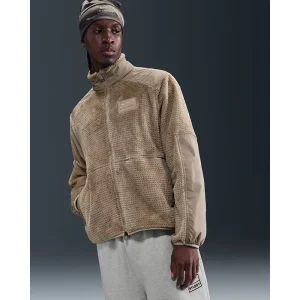 Areena Design <p>Nike x Stüssy High-Loft Full-Zip Jacket delivers statement outerwear style with collaboration-inspired branding, layered outerwear function, making it a standout choice for cold-weather outfits and everyday rotation.</p> Nike x Stüssy High-Loft Full-Zip Jacket <p>Nike x Stüssy High-Loft Full-Zip Jacket delivers statement outerwear style with collaboration-inspired branding, layered outerwear function, making it a standout choice for cold-weather outfits and everyday rotation.</p>