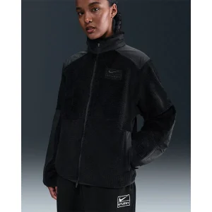 Areena Design <p>Nike x Stüssy Tactical Lightweight Full-Zip Jacket delivers statement outerwear style with collaboration-inspired branding, layered outerwear function, making it a standout choice for cold-weather outfits and everyday rotation.</p> Nike x Stüssy Tactical Lightweight Full-Zip Jacket <p>Nike x Stüssy Tactical Lightweight Full-Zip Jacket delivers statement outerwear style with collaboration-inspired branding, layered outerwear function, making it a standout choice for cold-weather outfits and everyday rotation.</p>