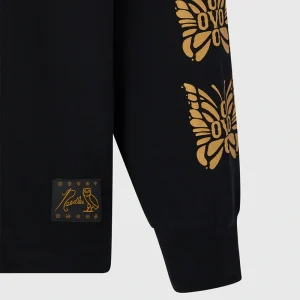 Areena Design <p>OVO x NEEDLES Papillon Long-Sleeve Tee delivers lightweight comfort, stylish graphics, and everyday versatility.</p> OVO x NEEDLES Papillon Long-Sleeve Tee <p>OVO x NEEDLES Papillon Long-Sleeve Tee delivers lightweight comfort, stylish graphics, and everyday versatility.</p>