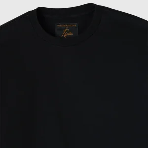 Areena Design <p>OVO x NEEDLES Papillon Long-Sleeve Tee delivers lightweight comfort, stylish graphics, and everyday versatility.</p> OVO x NEEDLES Papillon Long-Sleeve Tee <p>OVO x NEEDLES Papillon Long-Sleeve Tee delivers lightweight comfort, stylish graphics, and everyday versatility.</p>