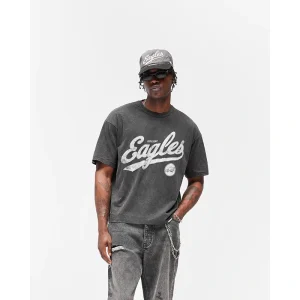 Areena Design <p>Philadelphia Eagles x Represent T-Shirt delivers graphic streetwear character with collaboration-inspired branding, team-inspired detailing, easy graphic styling, making it a standout choice for casual outfits and everyday rotation.</p> Philadelphia Eagles x Represent T-Shirt <p>Philadelphia Eagles x Represent T-Shirt delivers graphic streetwear character with collaboration-inspired branding, team-inspired detailing, easy graphic styling, making it a standout choice for casual outfits and everyday rotation.</p>