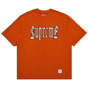 Areena Design <p>Supreme Old English Short-Sleeve Top delivers graphic streetwear character with easy graphic styling, making it a standout choice for casual outfits and everyday rotation.</p> Supreme Old English Short-Sleeve Top <p>Supreme Old English Short-Sleeve Top delivers graphic streetwear character with easy graphic styling, making it a standout choice for casual outfits and everyday rotation.</p>