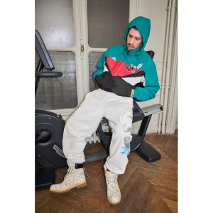 Areena Design <p>Supreme x MM6 Maison Margiela Miami Split Stadium Jacket delivers statement outerwear style with collaboration-inspired branding, layered outerwear function, making it a standout choice for cold-weather outfits and everyday rotation.</p> Supreme x MM6 Maison Margiela Miami Split Stadium Jacket <p>Supreme x MM6 Maison Margiela Miami Split Stadium Jacket delivers statement outerwear style with collaboration-inspired branding, layered outerwear function, making it a standout choice for cold-weather outfits and everyday rotation.</p>