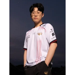 Areena Design <p>T1 Worlds 2024 Jersey delivers game-day energy, lightweight jersey styling, and versatile styling for everyday outfits.</p> T1 Worlds 2024 Jersey <p>T1 Worlds 2024 Jersey delivers game-day energy, lightweight jersey styling, and versatile styling for everyday outfits.</p>