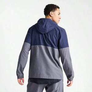 Areena Design <p>Under Armour Vanish Tracksuit delivers athletic comfort, modern performance styling, and everyday versatility.</p> Under Armour Vanish Tracksuit <p>Under Armour Vanish Tracksuit delivers athletic comfort, modern performance styling, and everyday versatility.</p>