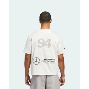Areena Design <p>Adidas para Bad Bunny x Mercedes-AMG F1 T-Shirt delivers graphic streetwear character with collaboration-inspired branding, motorsport identity, easy graphic styling, making it a standout choice for casual outfits and everyday rotation.</p> Adidas para Bad Bunny x Mercedes-AMG F1 T-Shirt <p>Adidas para Bad Bunny x Mercedes-AMG F1 T-Shirt delivers graphic streetwear character with collaboration-inspired branding, motorsport identity, easy graphic styling, making it a standout choice for casual outfits and everyday rotation.</p>