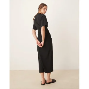 Areena Design <p>ASOS T-Shirt Dress delivers modern everyday style, comfortable all-day wear, and easy everyday versatility.</p> ASOS T-Shirt Dress <p>ASOS T-Shirt Dress delivers modern everyday style, comfortable all-day wear, and easy everyday versatility.</p>