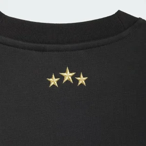 Areena Design <p><strong>Adidas Argentina x Thrasher Crewneck Sweatshirt</strong> brings football-inspired style into match days, casual outfits, travel and gifting. Pair it with denim, cargos, joggers, track pants or clean sneakers for an easy supporter look.</p> Adidas Argentina x Thrasher Crewneck Sweatshirt <p><strong>Adidas Argentina x Thrasher Crewneck Sweatshirt</strong> brings football-inspired style into match days, casual outfits, travel and gifting. Pair it with denim, cargos, joggers, track pants or clean sneakers for an easy supporter look.</p>