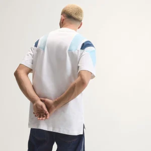 Areena Design <p><strong>Adidas FIFA World Cup 26 Argentina EQT Tee</strong> brings football-inspired style into match days, casual outfits, travel and gifting. Pair it with shorts, denim, cargos, track pants or a light overshirt for an easy supporter look.</p> Adidas FIFA World Cup 26 Argentina EQT Tee <p><strong>Adidas FIFA World Cup 26 Argentina EQT Tee</strong> brings football-inspired style into match days, casual outfits, travel and gifting. Pair it with shorts, denim, cargos, track pants or a light overshirt for an easy supporter look.</p>