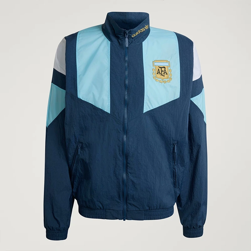 Adidas FIFA World Cup 26 Argentina EQT Track Top 6 Adidas FIFA World Cup 26 Argentina EQT Track Top <p><strong>Adidas FIFA World Cup 26 Argentina EQT Track Top</strong> brings football-inspired style into match days, casual outfits, travel and gifting. Pair it with denim, cargos, joggers, track pants or clean sneakers for an easy supporter look.</p>