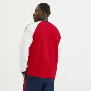 Areena Design <p>Arsenal Sweatshirt brings a clean casual look with easy everyday styling, comfortable layering, and versatile outfit appeal for streetwear, travel, gifting, or relaxed wear.</p> Arsenal Sweatshirt <p>Arsenal Sweatshirt brings a clean casual look with easy everyday styling, comfortable layering, and versatile outfit appeal for streetwear, travel, gifting, or relaxed wear.</p>