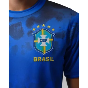 Areena Design <p>Brazil Academy Pro Jordan Pre-Match Top adds an easy everyday top to your wardrobe with clean, versatile styling. It is ideal for casual outfits, training-inspired looks, layered streetwear, and warm-weather styling.</p> Brazil Academy Pro Jordan Pre-Match Top <p>Brazil Academy Pro Jordan Pre-Match Top adds an easy everyday top to your wardrobe with clean, versatile styling. It is ideal for casual outfits, training-inspired looks, layered streetwear, and warm-weather styling.</p>