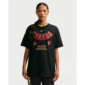Areena Design <p>Canada x NOCTA T-Shirt adds an easy everyday top to your wardrobe with clean, versatile styling. It is ideal for casual outfits, training-inspired looks, layered streetwear, and warm-weather styling.</p> Canada x NOCTA T-Shirt <p>Canada x NOCTA T-Shirt adds an easy everyday top to your wardrobe with clean, versatile styling. It is ideal for casual outfits, training-inspired looks, layered streetwear, and warm-weather styling.</p>
