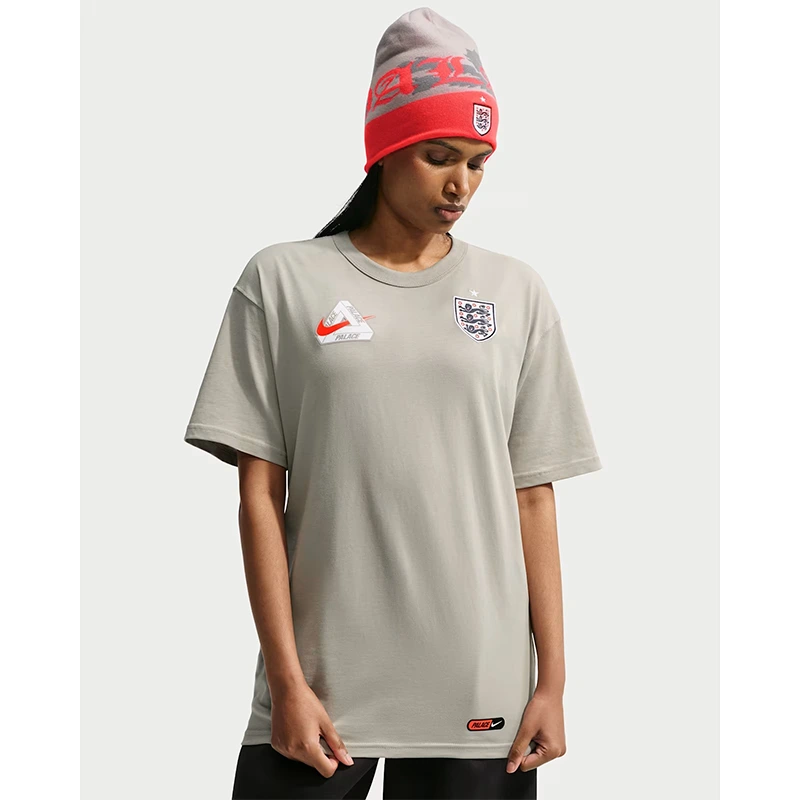 England x Palace Grey T-Shirt 3 England x Palace Grey T-Shirt <p>England x Palace Grey T-Shirt adds an easy everyday top to your wardrobe with clean, versatile styling. It is ideal for casual outfits, training-inspired looks, layered streetwear, and warm-weather styling.</p>