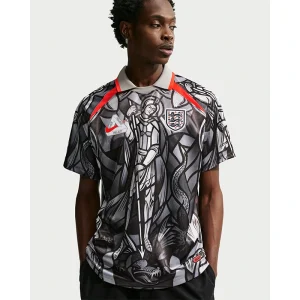 Areena Design <p>England x Palace Short-Sleeve Football Shirt delivers a fan-ready sportswear look with comfortable everyday appeal. It is a great choice for match days, watch parties, training-inspired outfits, and casual streetwear looks.</p> England x Palace Short-Sleeve Football Shirt <p>England x Palace Short-Sleeve Football Shirt delivers a fan-ready sportswear look with comfortable everyday appeal. It is a great choice for match days, watch parties, training-inspired outfits, and casual streetwear looks.</p>