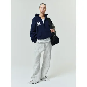 Areena Design <p>Essentials Yankees Raglan Half Zip Sport Hoodie delivers soft layering style with relaxed supporter comfort, inspired by New York Yankees-inspired baseball heritage. A versatile raglan half-zip sport hoodie for match days, streetwear looks, travel and everyday casual wear.</p> Essentials Yankees Raglan Half Zip Sport Hoodie <p>Essentials Yankees Raglan Half Zip Sport Hoodie delivers soft layering style with relaxed supporter comfort, inspired by New York Yankees-inspired baseball heritage. A versatile raglan half-zip sport hoodie for match days, streetwear looks, travel and everyday casual wear.</p>