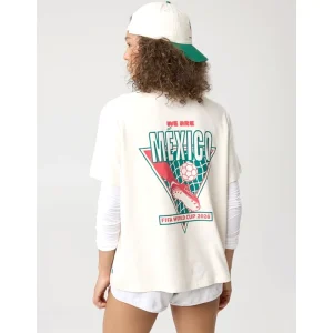 Areena Design <p>FWC26 OFFLINE By Aerie Mexico Let's Stretch Oversized T-Shirt delivers graphic fan style with easy everyday wearability, inspired by Mexico football culture and FIFA World Cup 2026 fan culture. A versatile t-shirt for match days, streetwear looks, travel and everyday casual wear.</p> FWC26 OFFLINE By Aerie Mexico Let's Stretch Oversized T-Shirt <p>FWC26 OFFLINE By Aerie Mexico Let's Stretch Oversized T-Shirt delivers graphic fan style with easy everyday wearability, inspired by Mexico football culture and FIFA World Cup 2026 fan culture. A versatile t-shirt for match days, streetwear looks, travel and everyday casual wear.</p>