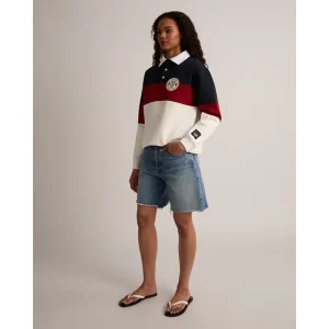 Areena Design <p>Fifa US Soccer Keeper Polo Sweatshirt delivers soft layering style with relaxed supporter comfort, inspired by U.S. Soccer supporter culture and global football culture. A versatile polo sweatshirt for match days, streetwear looks, travel and everyday casual wear.</p> Fifa US Soccer Keeper Polo Sweatshirt <p>Fifa US Soccer Keeper Polo Sweatshirt delivers soft layering style with relaxed supporter comfort, inspired by U.S. Soccer supporter culture and global football culture. A versatile polo sweatshirt for match days, streetwear looks, travel and everyday casual wear.</p>