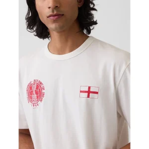 Areena Design <p>Show your connection to England with the GAP x FIFA World Cup 2026 England Relaxed Graphic T-Shirt. This relaxed graphic T-shirt brings a bold, fan-inspired identity to match days, travel, and casual outfits while remaining easy to coordinate with everyday wardrobe basics.</p> GAP x FIFA World Cup 2026 England Relaxed Graphic T-Shirt <p>Show your connection to England with the GAP x FIFA World Cup 2026 England Relaxed Graphic T-Shirt. This relaxed graphic T-shirt brings a bold, fan-inspired identity to match days, travel, and casual outfits while remaining easy to coordinate with everyday wardrobe basics.</p>