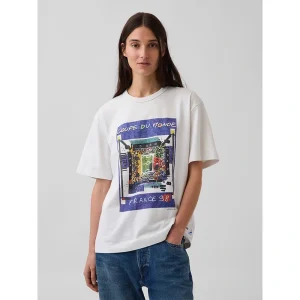 Areena Design <p>Show your connection to France with the GAP x FIFA World Cup 2026 France Relaxed Graphic T-Shirt. This relaxed graphic T-shirt brings a bold, fan-inspired identity to match days, travel, and casual outfits while remaining easy to coordinate with everyday wardrobe basics.</p> GAP x FIFA World Cup 2026 France Relaxed Graphic T-Shirt <p>Show your connection to France with the GAP x FIFA World Cup 2026 France Relaxed Graphic T-Shirt. This relaxed graphic T-shirt brings a bold, fan-inspired identity to match days, travel, and casual outfits while remaining easy to coordinate with everyday wardrobe basics.</p>