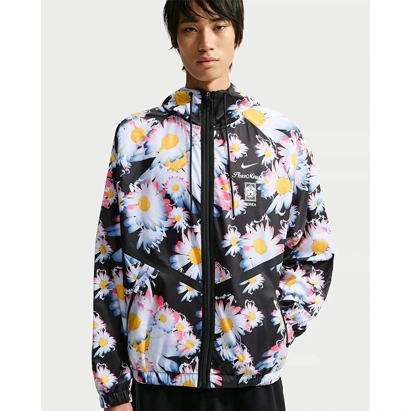 Korea x PEACEMINUSONE Anthem Jacket 1 Korea x PEACEMINUSONE Anthem Jacket <p>Korea x PEACEMINUSONE Anthem Jacket brings a bold outerwear look to casual and streetwear outfits. Wear it for daily layering, night-out outfits, travel looks, and streetwear styling.</p>