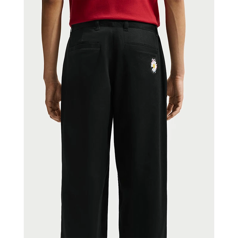 Korea x PEACEMINUSONE Chino Trousers 1 Korea x PEACEMINUSONE Chino Trousers <p>Korea x PEACEMINUSONE Chino Trousers brings a comfortable casual-wear look with relaxed styling and everyday comfort. Use it for travel, lounging, streetwear outfits, training-inspired sets, and daily errands.</p>