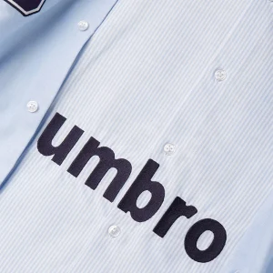 Areena Design <p><strong>LC23 x UMBRO Blue Double Shirt</strong> brings football-inspired style into match days, casual outfits, travel and gifting. Pair it with shorts, denim, cargos, track pants or a light overshirt for an easy supporter look.</p> LC23 x UMBRO Blue Double Shirt <p><strong>LC23 x UMBRO Blue Double Shirt</strong> brings football-inspired style into match days, casual outfits, travel and gifting. Pair it with shorts, denim, cargos, track pants or a light overshirt for an easy supporter look.</p>